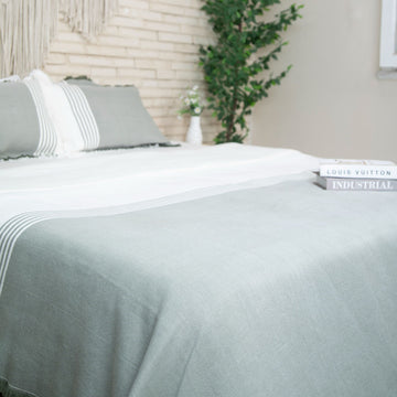 Taji Coverlet TA24