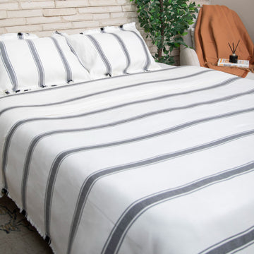 Taji Coverlet TA23