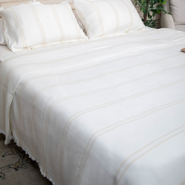 Taji Coverlet TA16