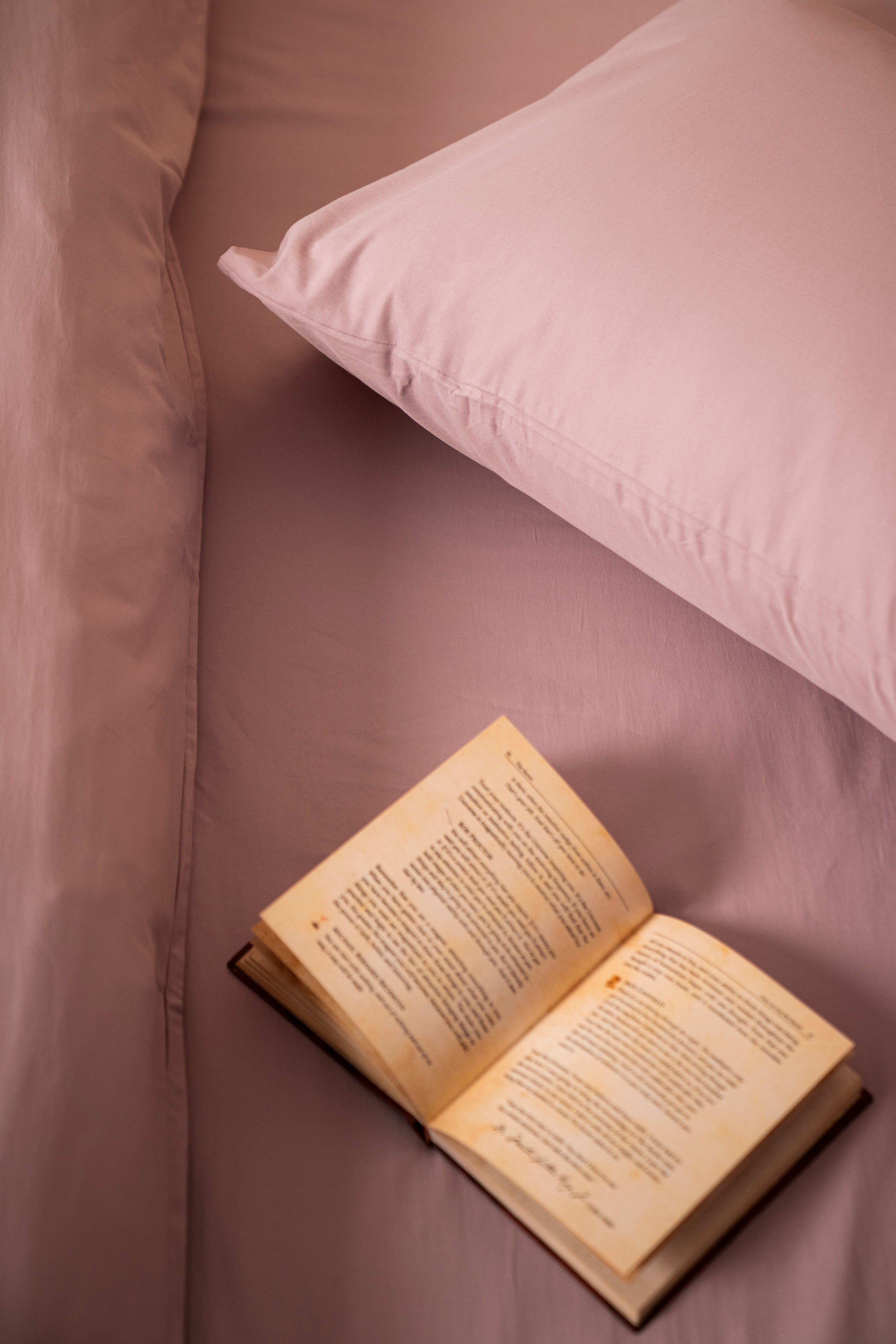 Sateen Fitted Sheet + Pillowcases (600TC)