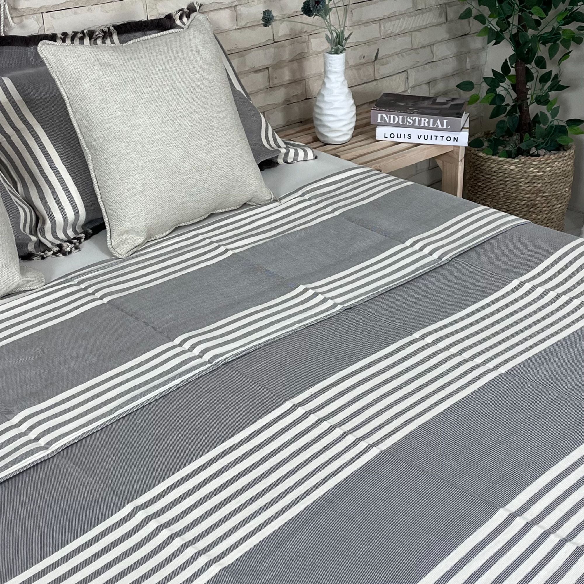 Taji Handmade Cotton Coverlet TA33