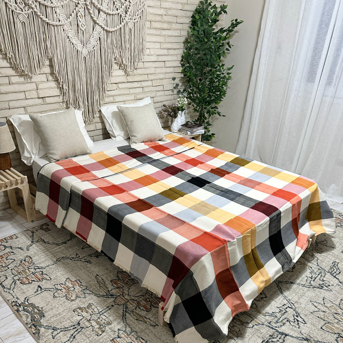 Taji Coverlet TA32