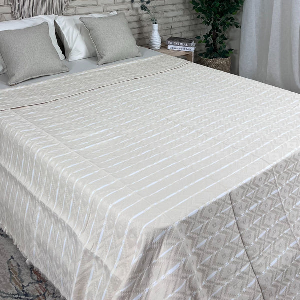 Atlas AT12 Coverlet