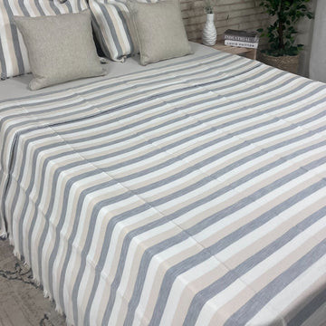 Taji Coverlet TA22