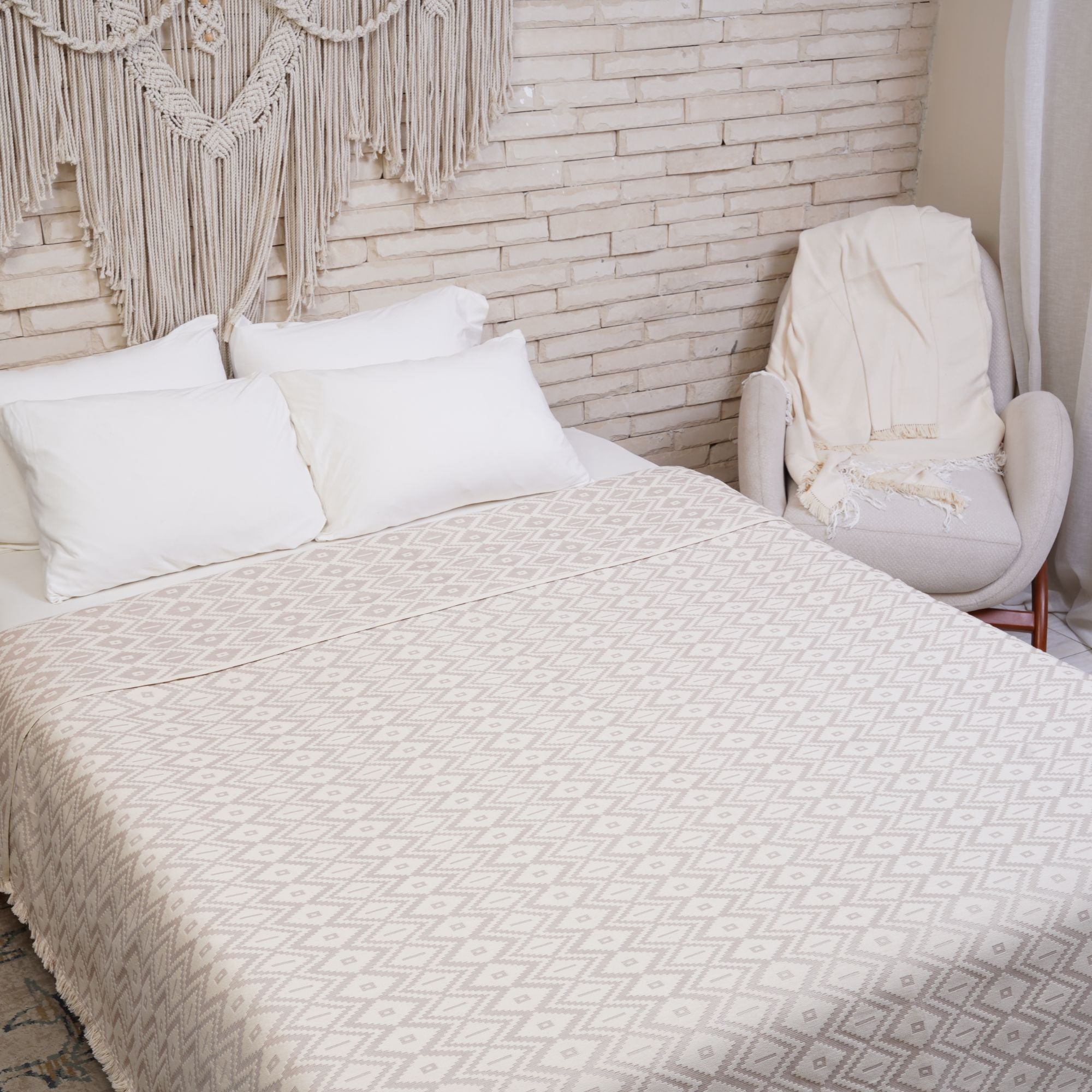 Atlas AT7 Coverlet
