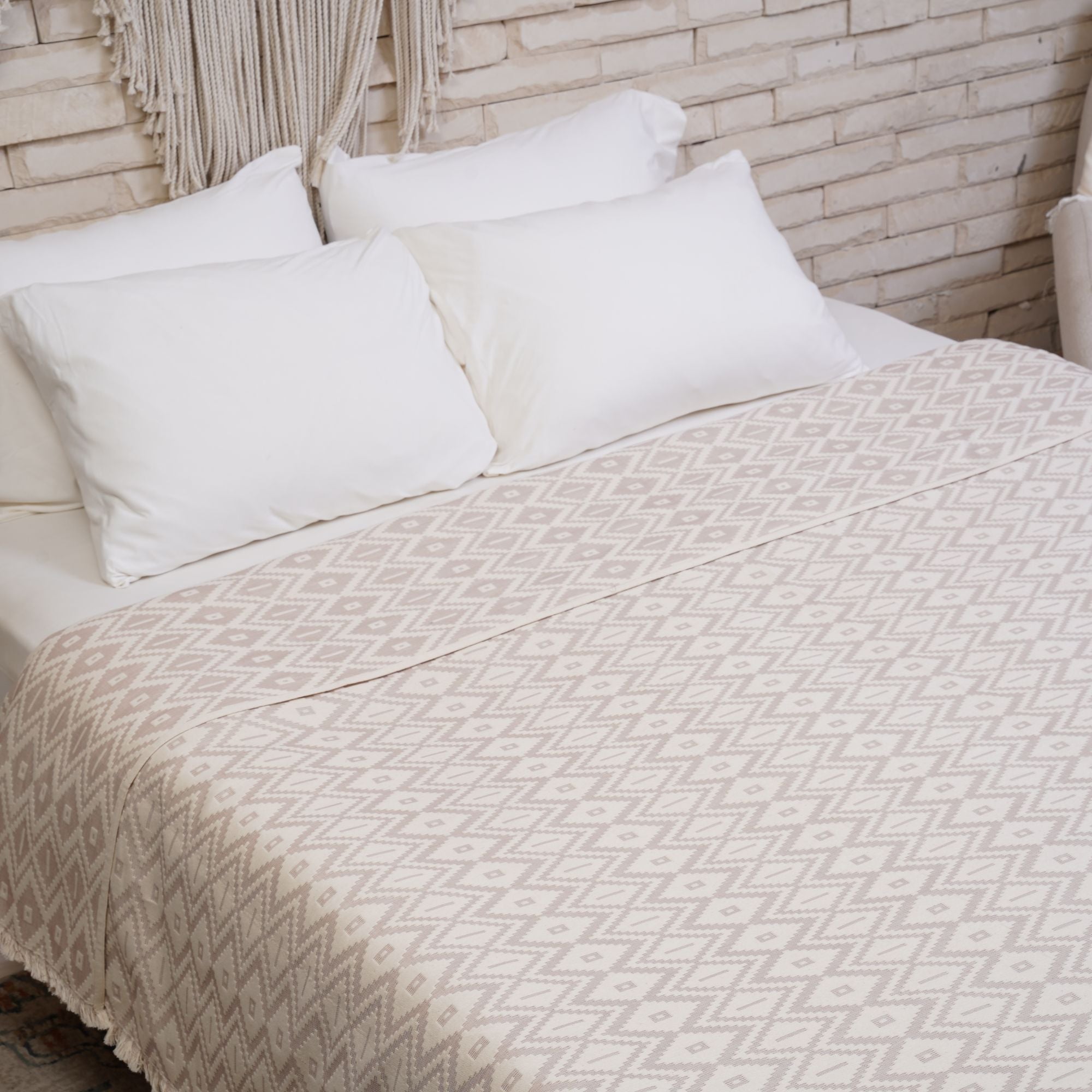 Atlas AT7 Coverlet