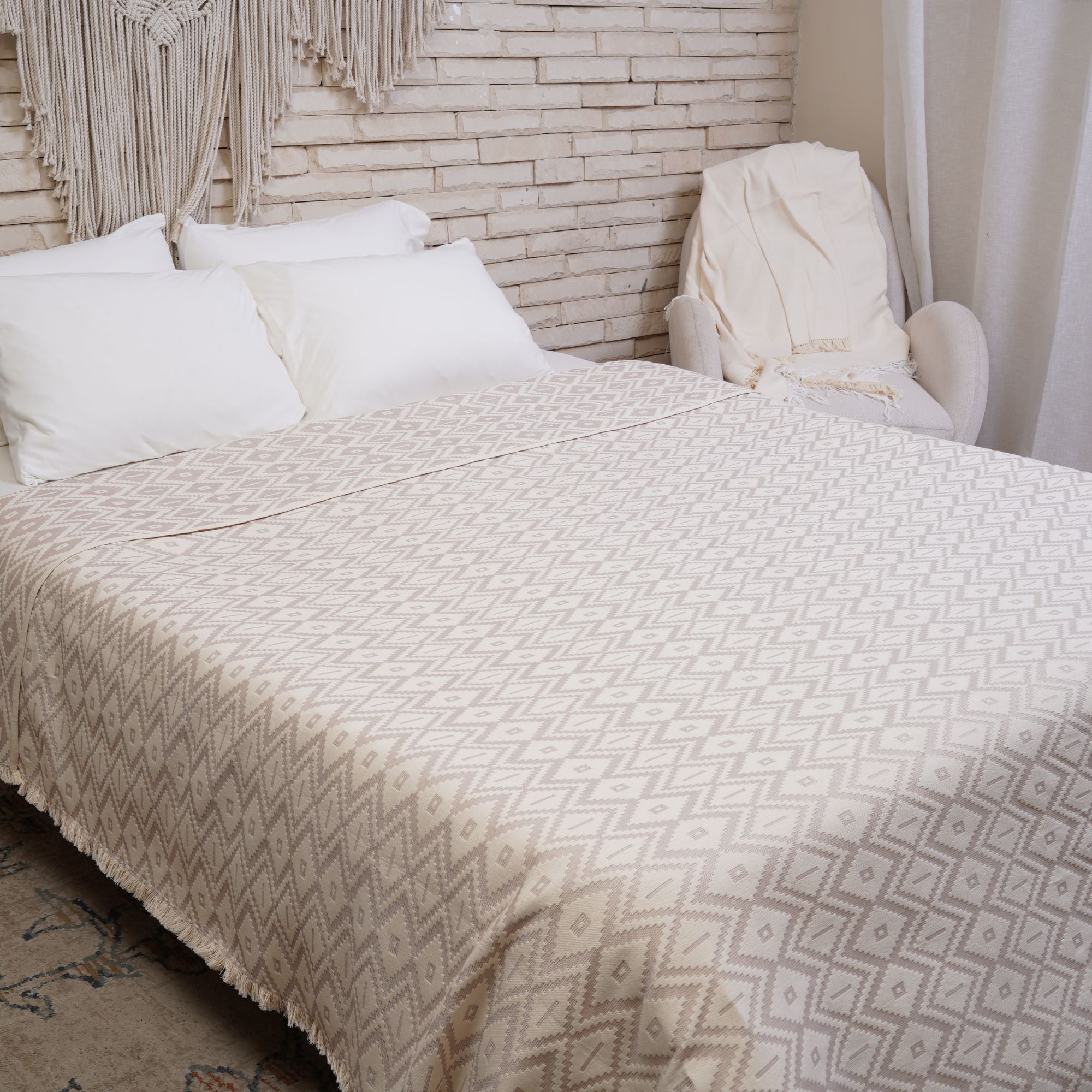 Atlas AT7 Coverlet