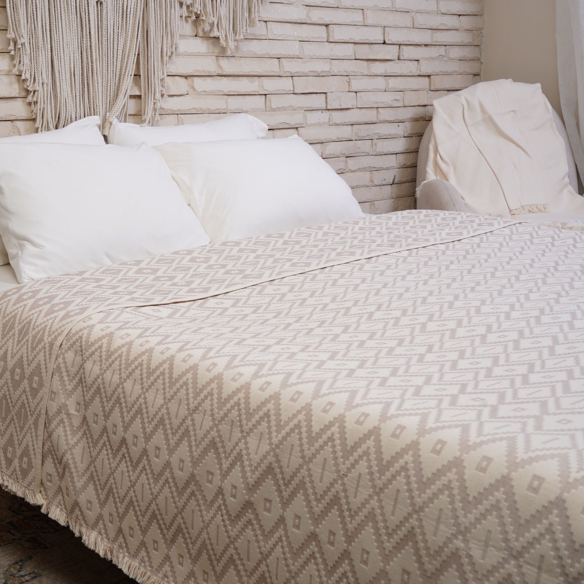 Atlas AT7 Coverlet