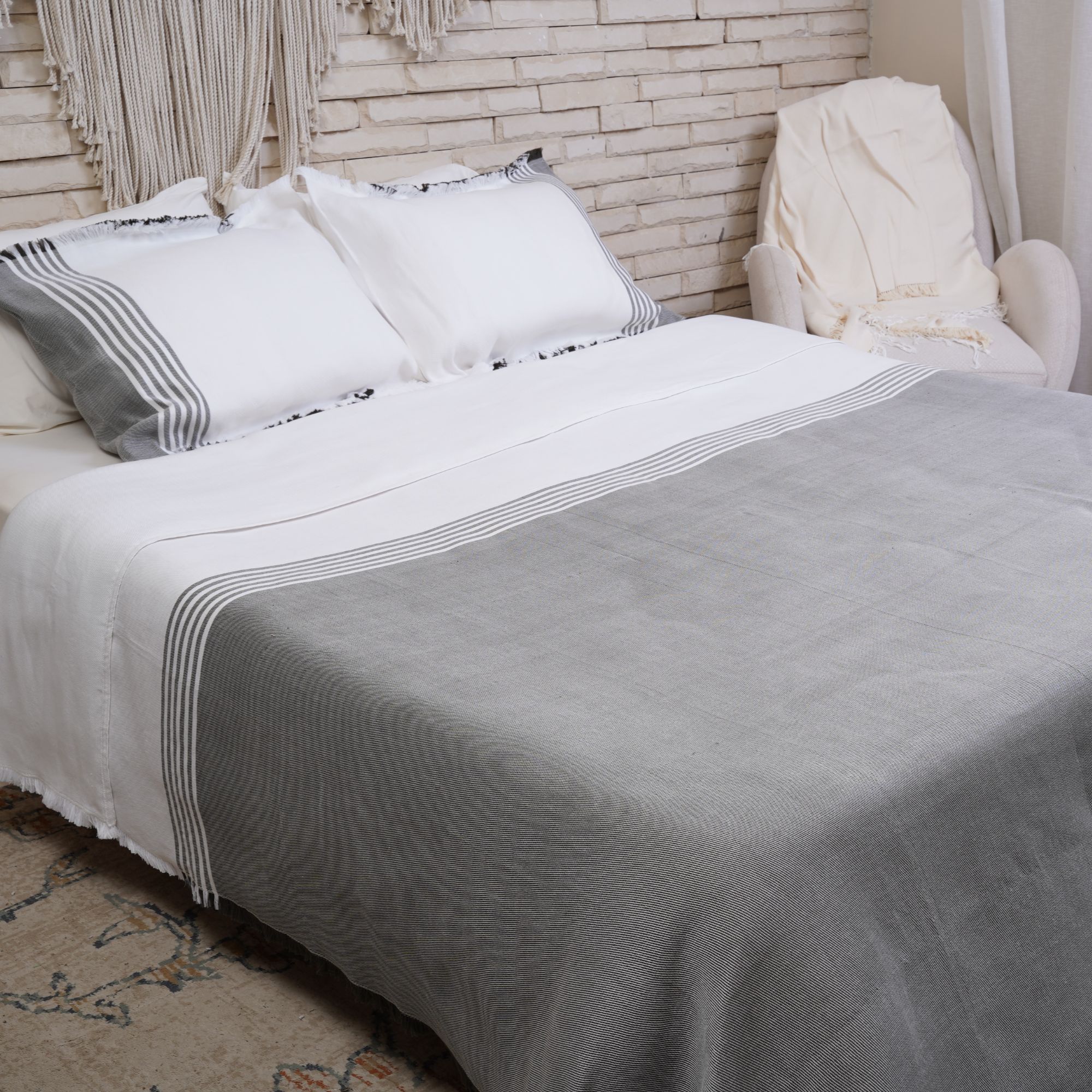 Taji Handmade Cotton Coverlet TA24