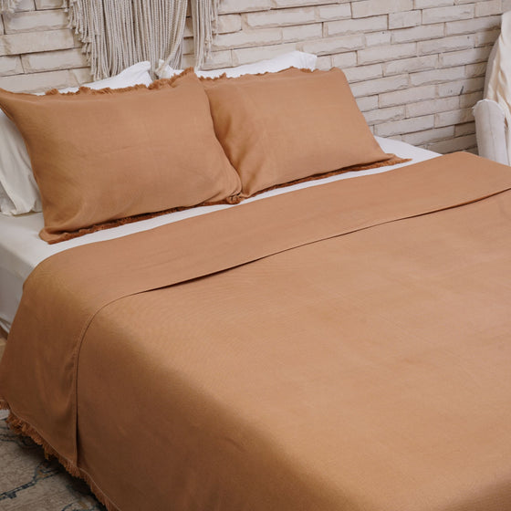 Taji Coverlet TA34