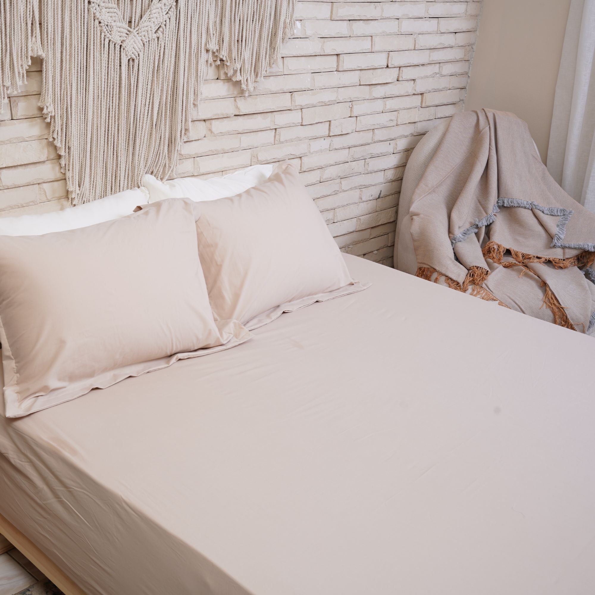 Percale Fitted Sheet + Pillowcases (600TC)