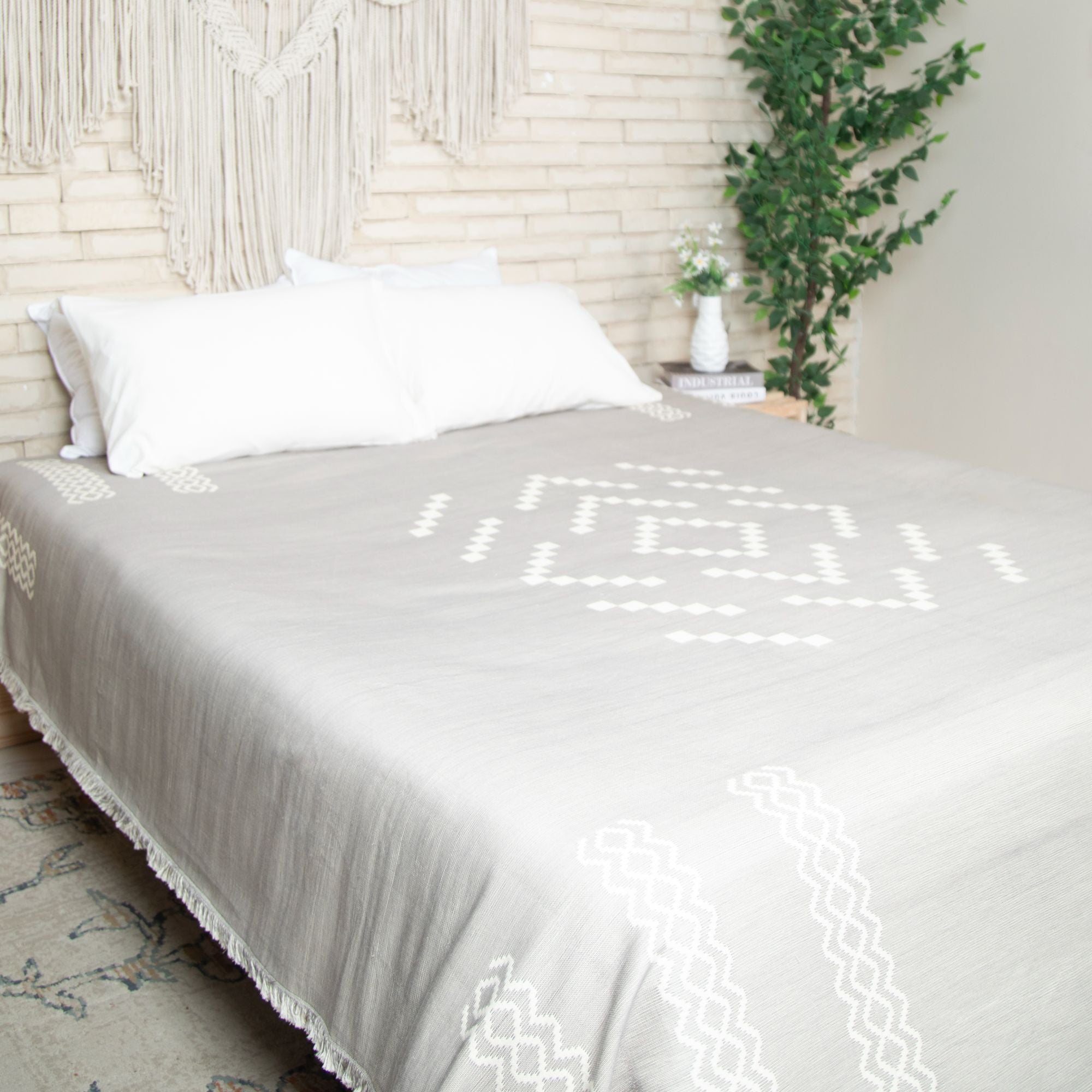 Kinar Handmade Cotton Coverlet KN12