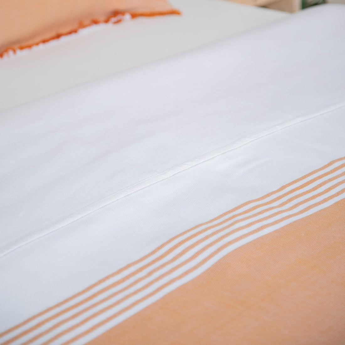 Taji Coverlet TA30