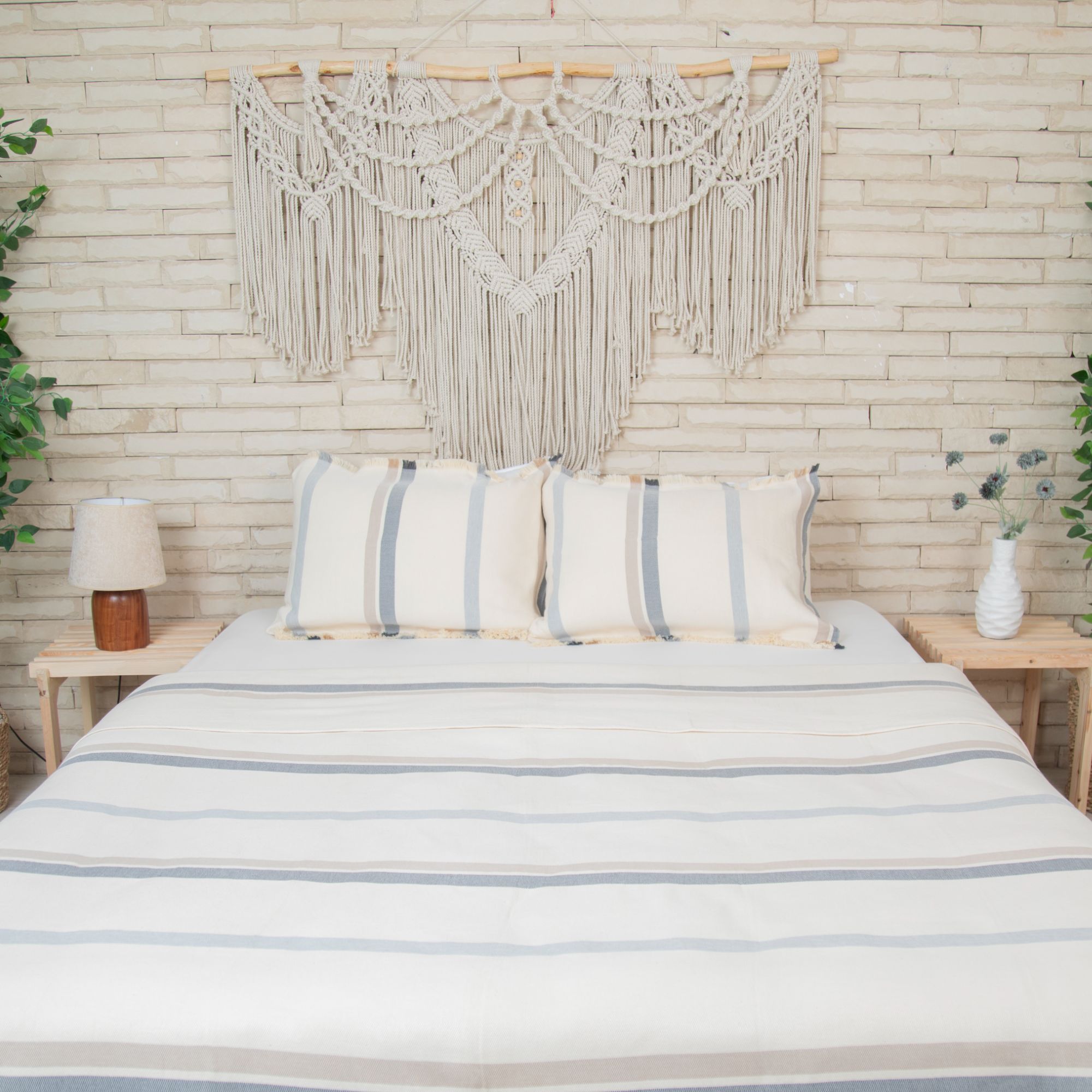 Taji Handmade Cotton Coverlet TA8