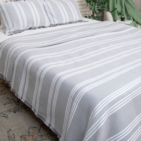 Taji Coverlet TA9