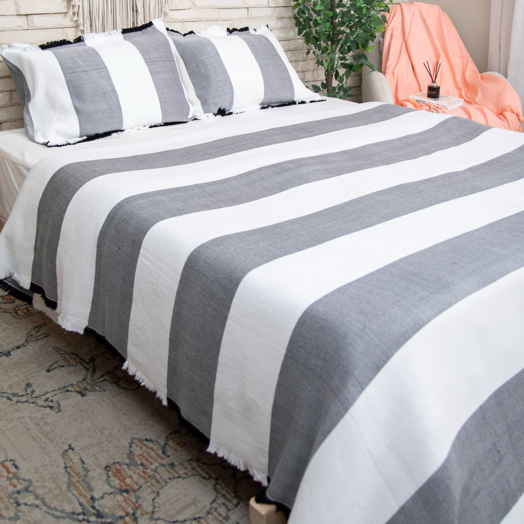 Taji Handmade Cotton Coverlet TA12