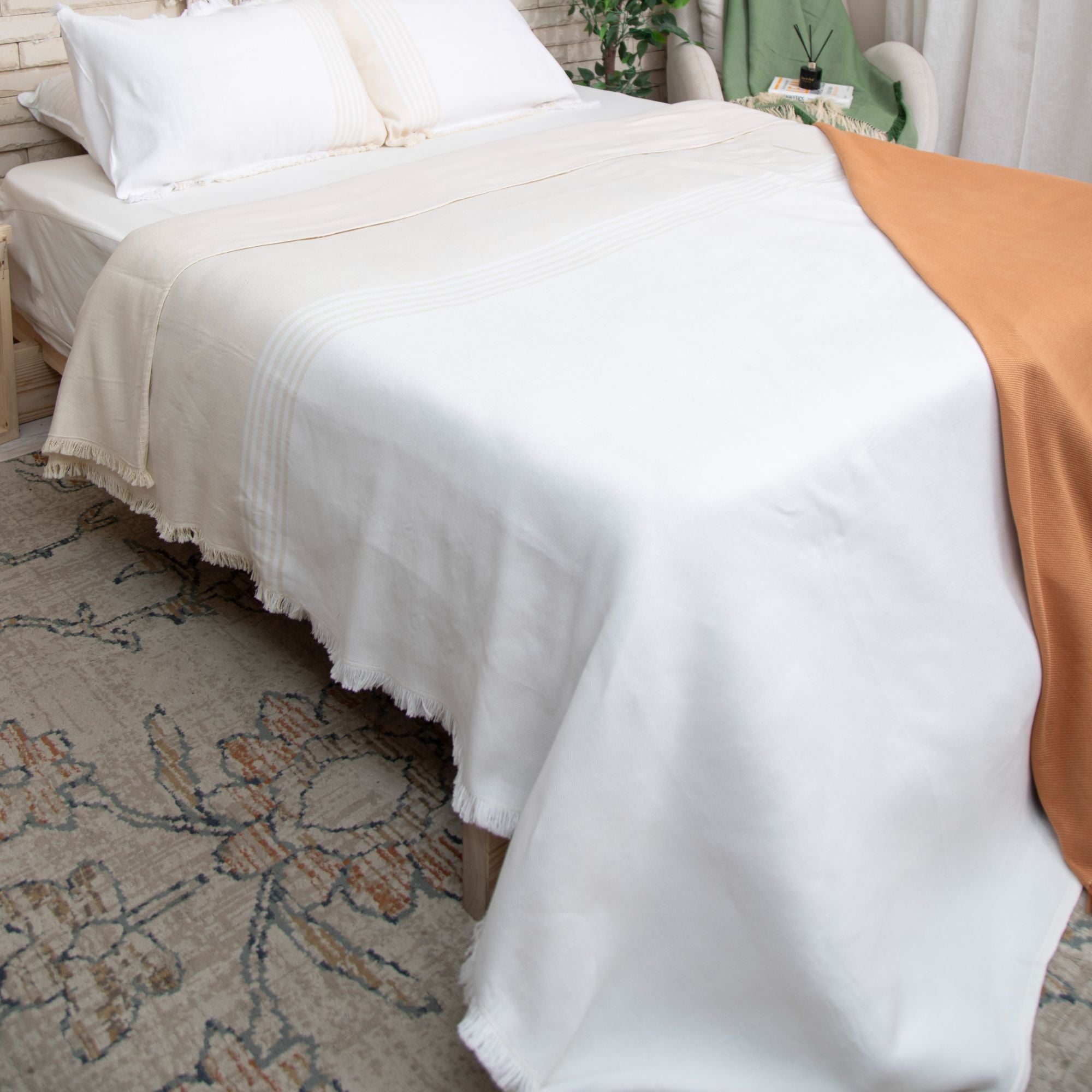 Taji Handmade Cotton Coverlet Single SN29