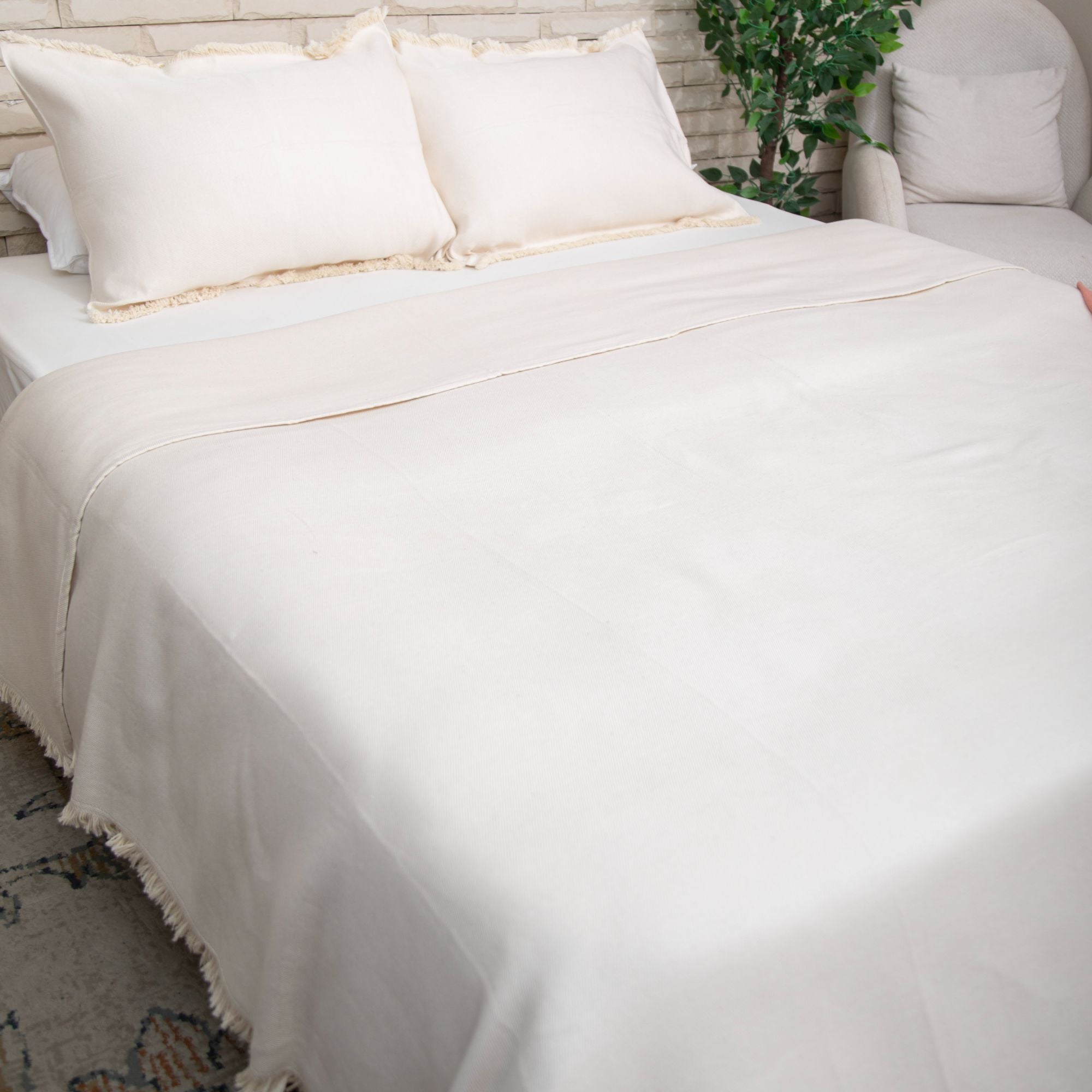 Taji Handmade Cotton Coverlet TA4