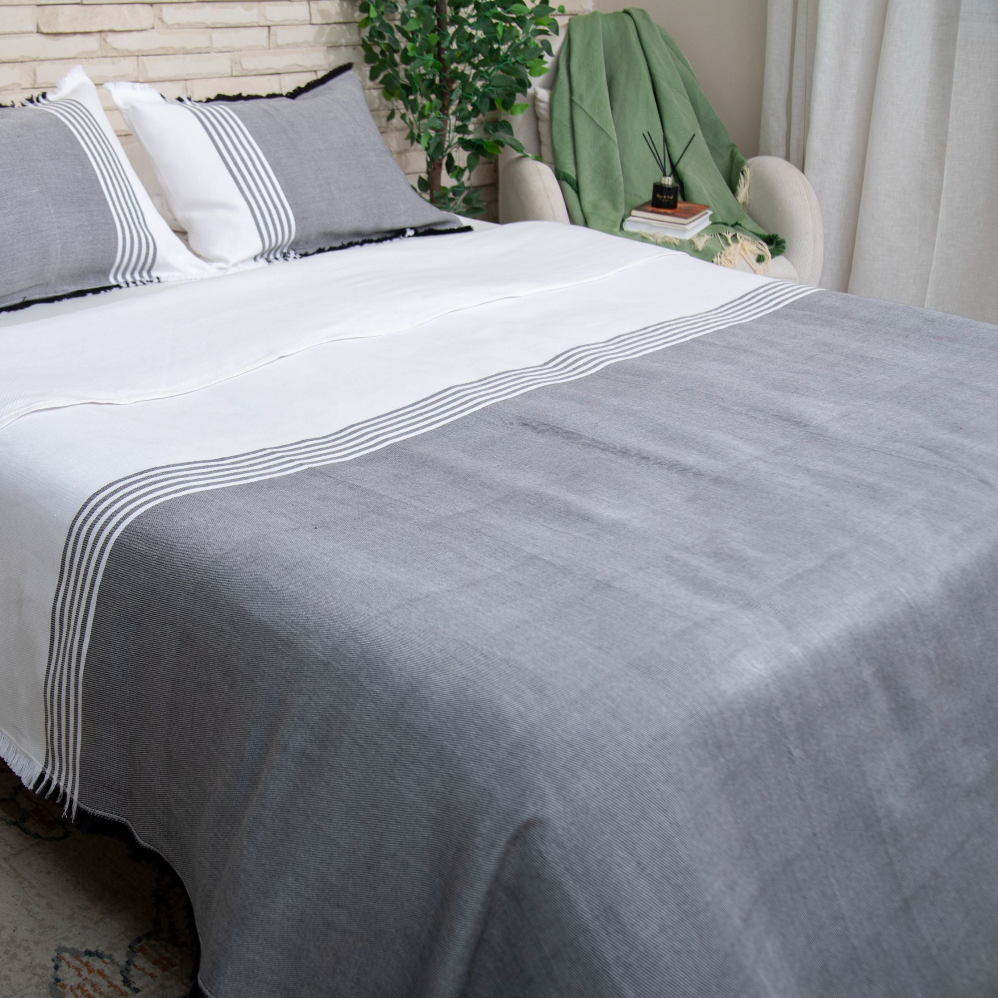 Taji Handmade Cotton Coverlet TA13