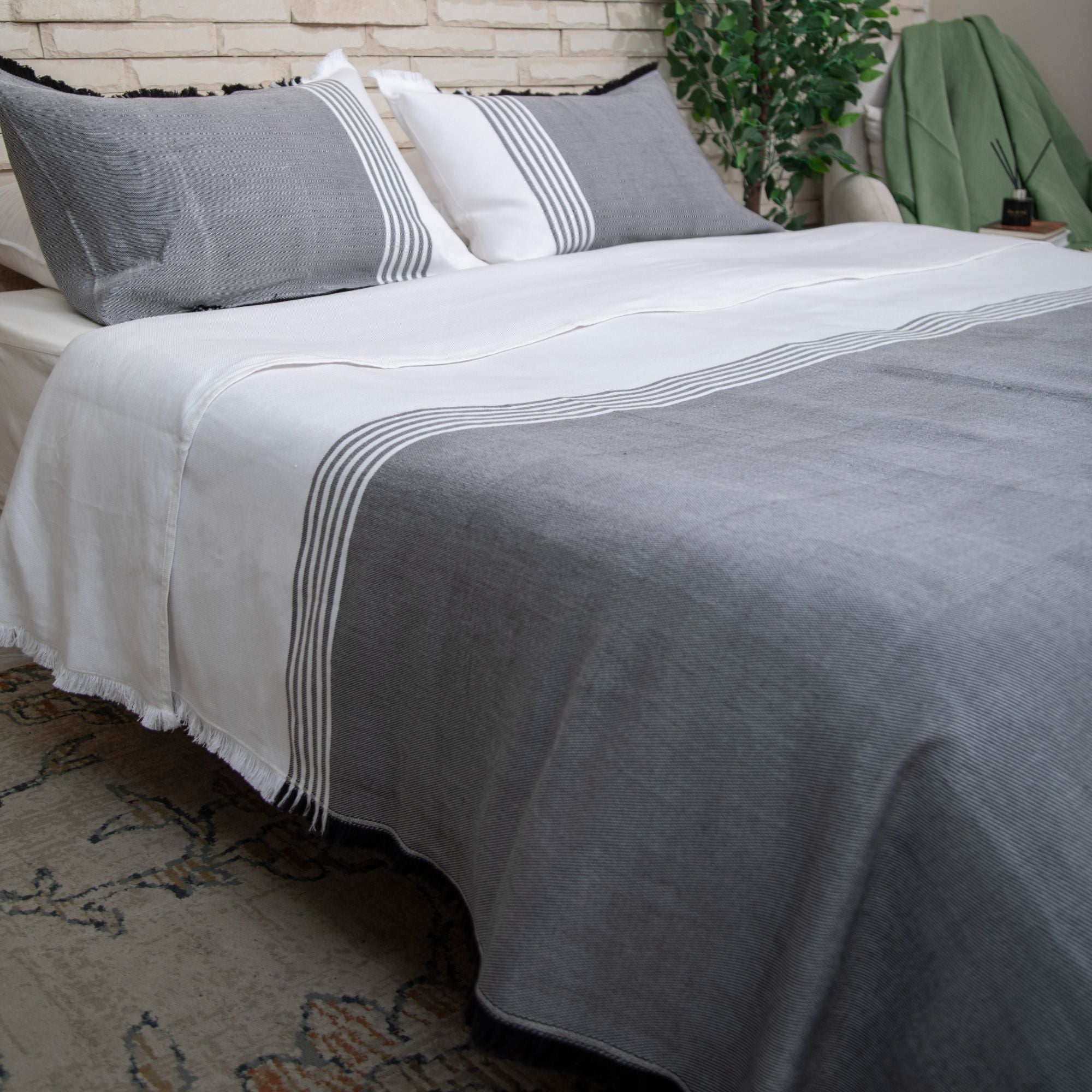 Taji Handmade Cotton Coverlet TA13
