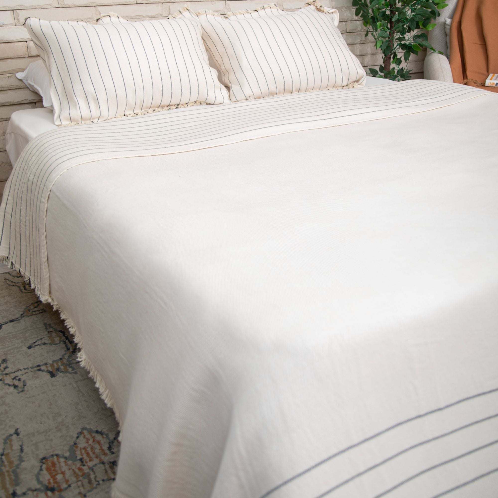 Taji Handmade Cotton Coverlet TA18