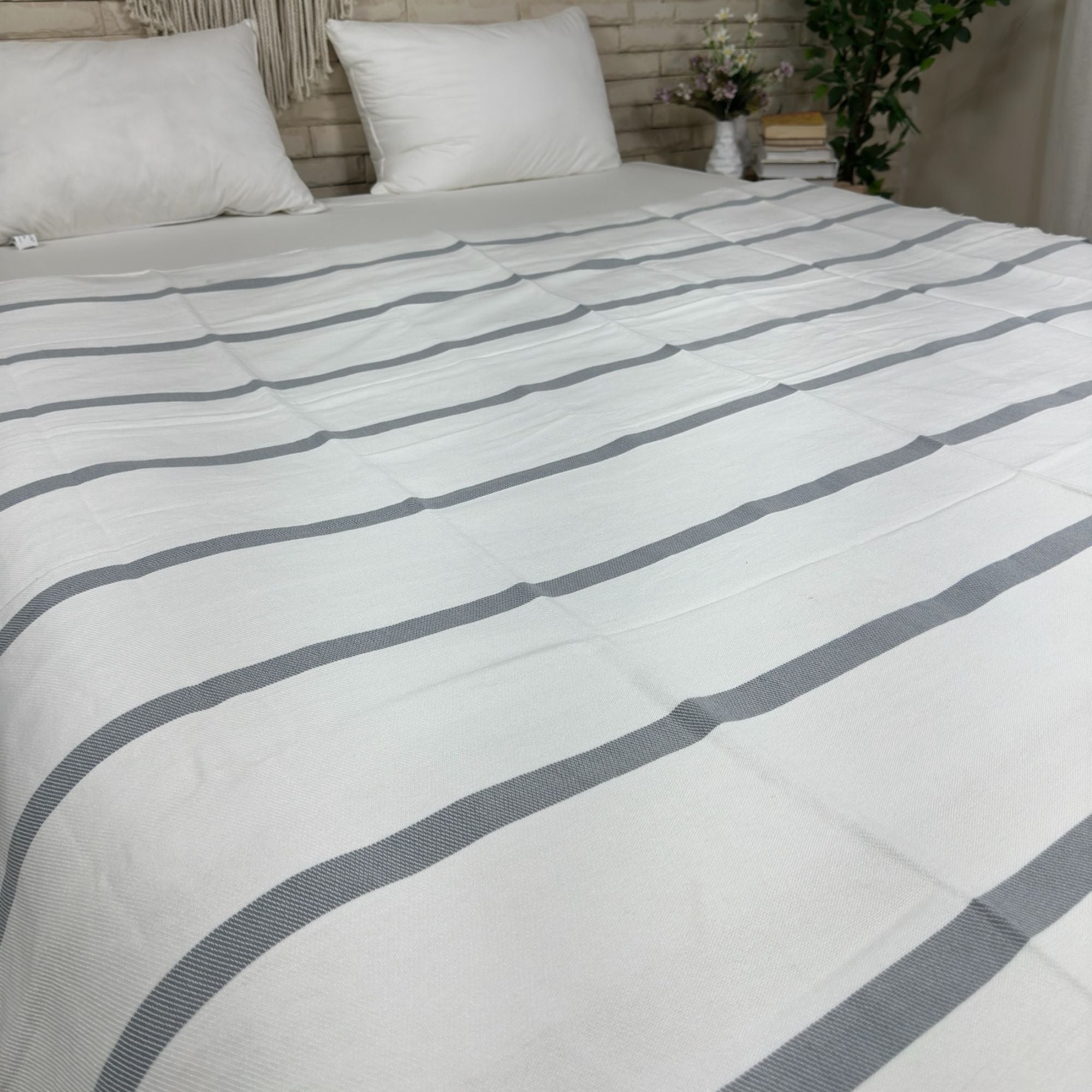 Taji Handmade Cotton Coverlet Single SN2