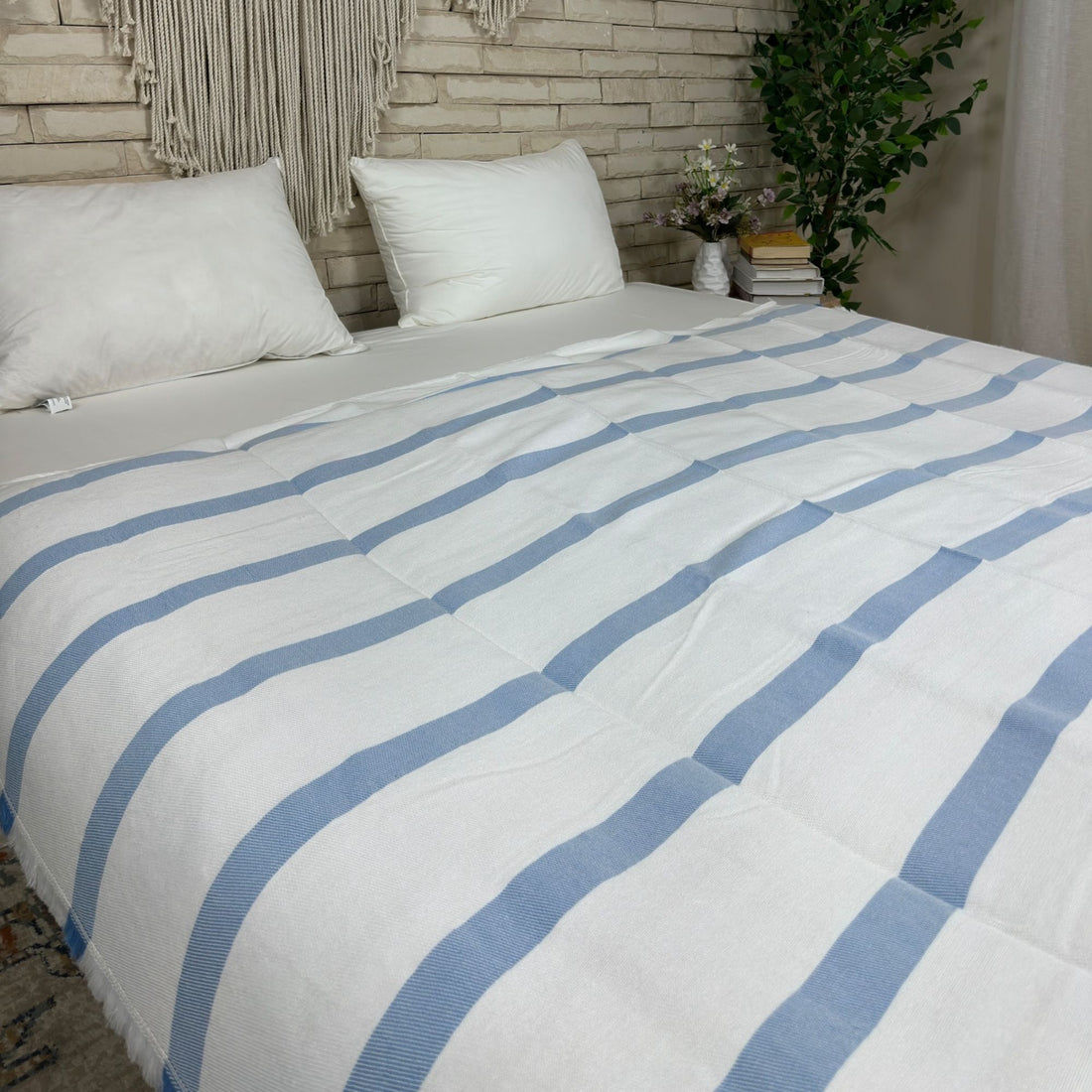 Taji Coverlet Single SN1
