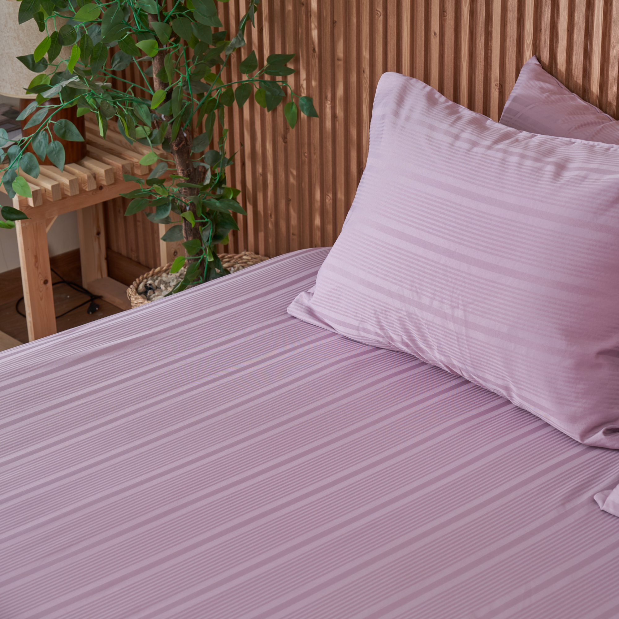 Sateen Stripe Fitted Sheet + Pillowcases (400TC)