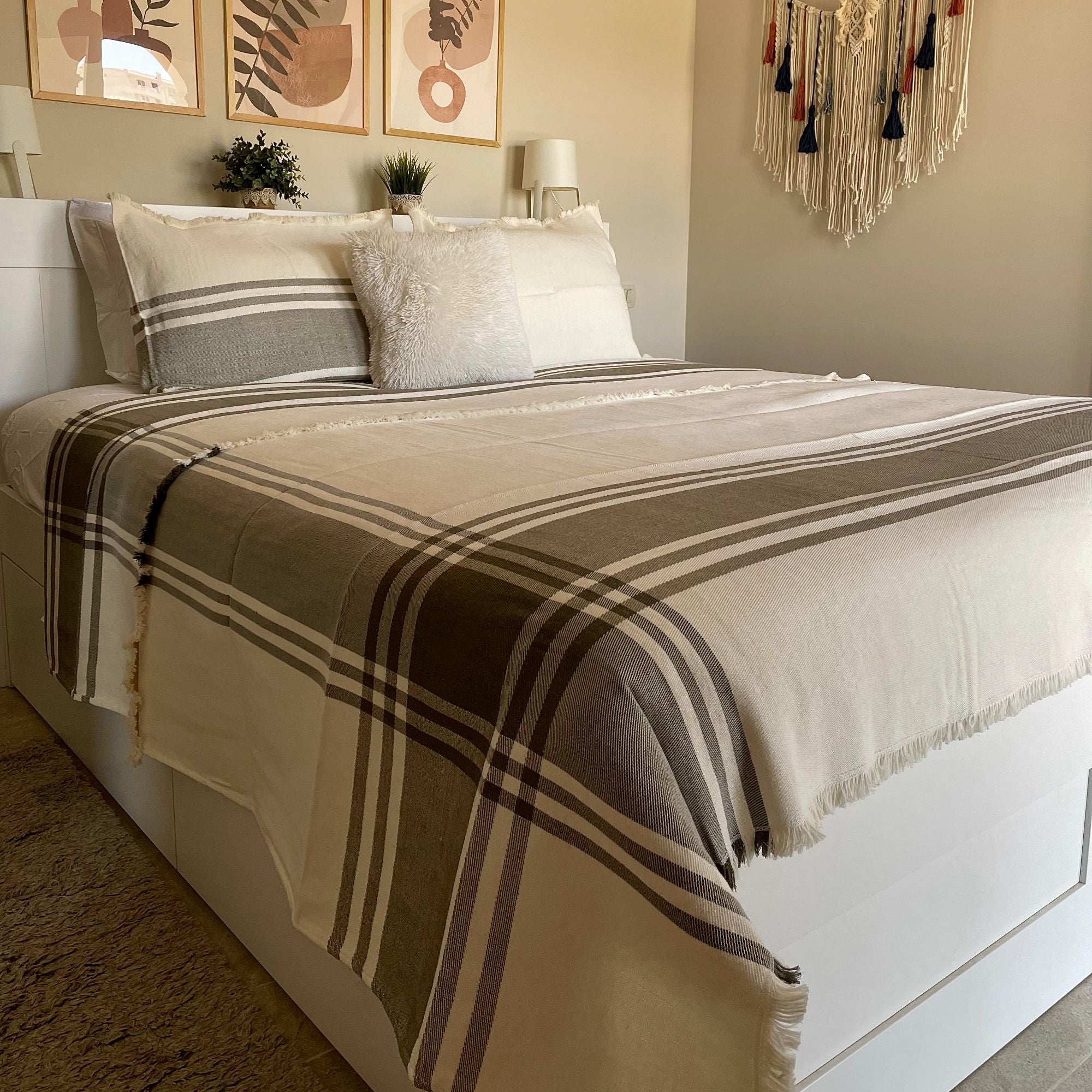 Taji Handmade Cotton Coverlet TA15