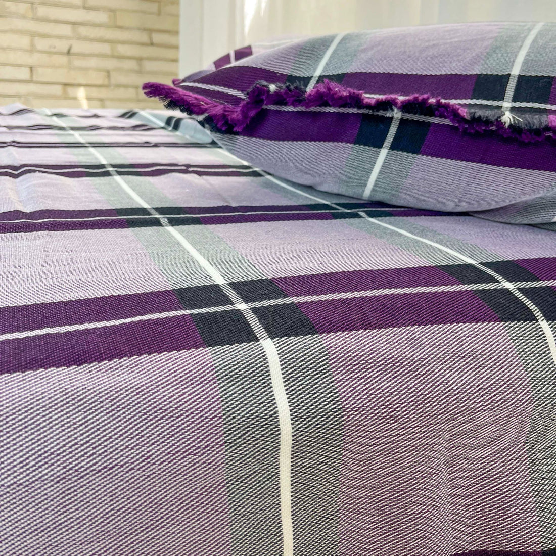 Taji Coverlet TA24