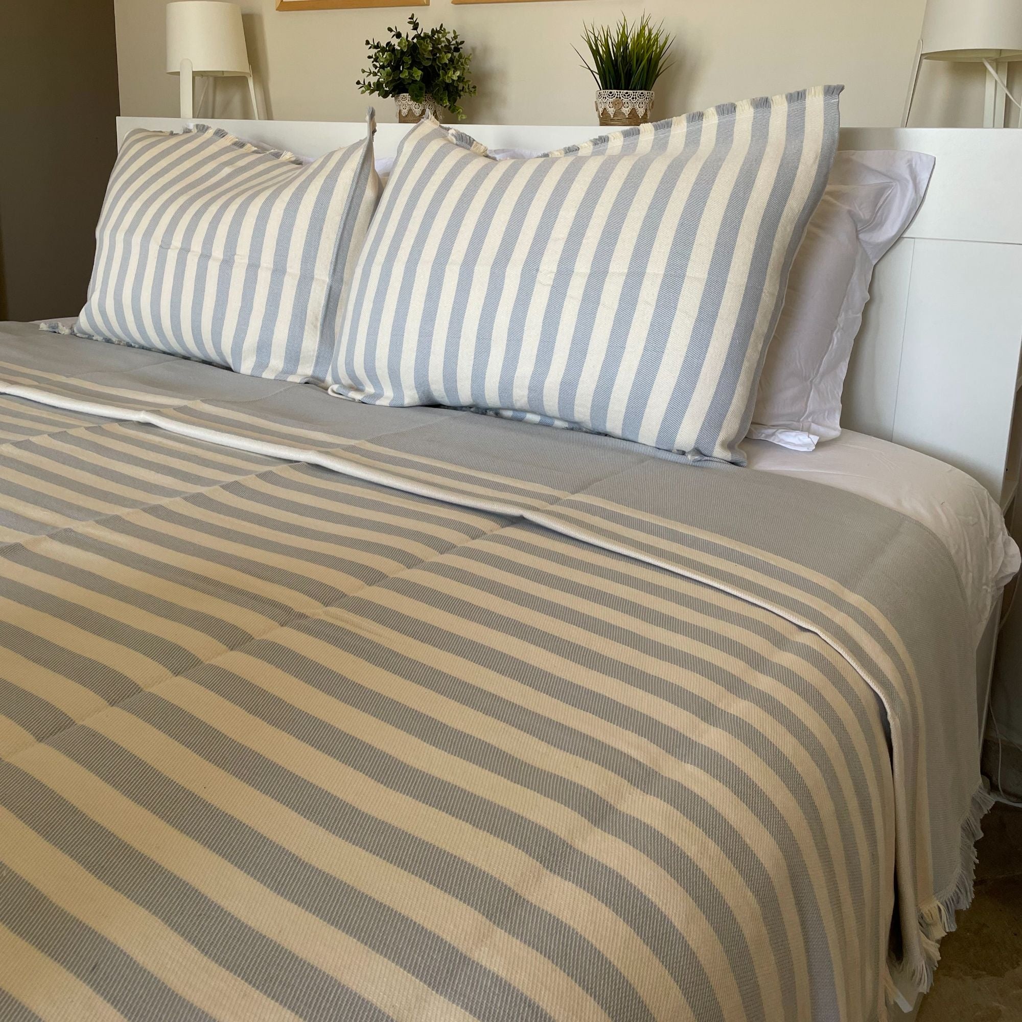 Taji TA5 Coverlet