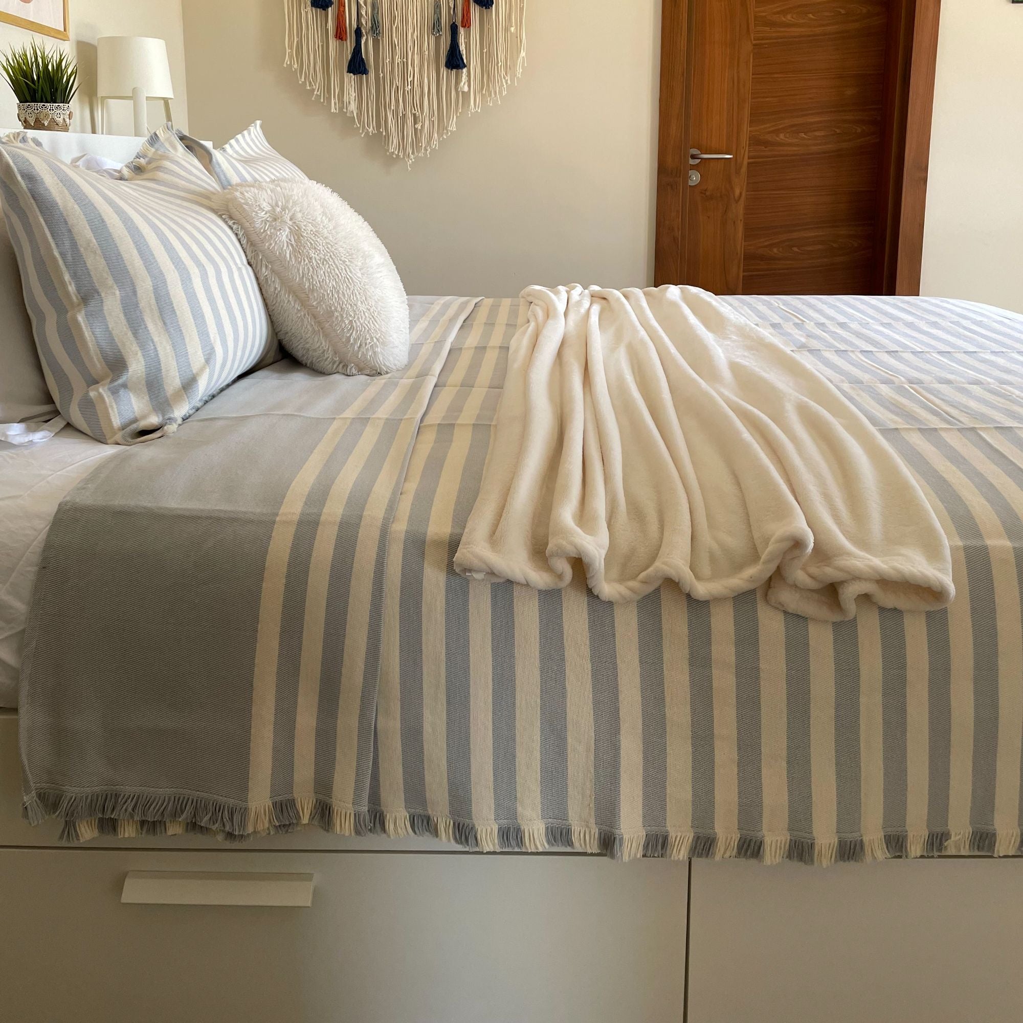 Taji TA5 Coverlet
